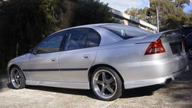 VZ Sedan Side Skirts (8/2004 - 8/2006) GTZ Bodykit Style